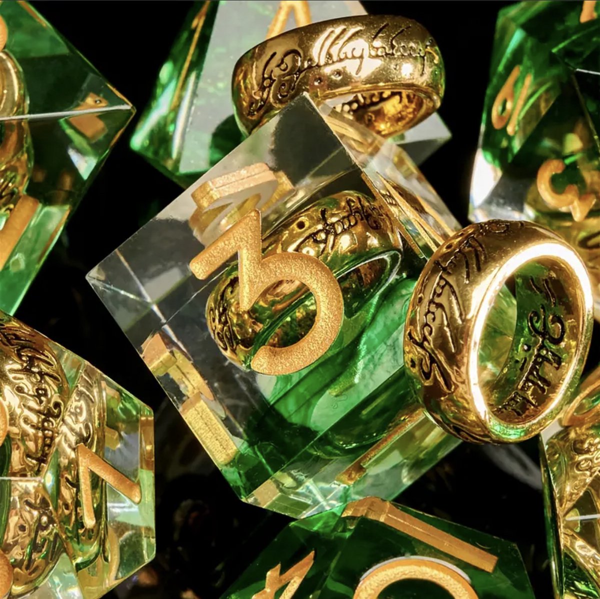 Dungeons and Dragons Dobbelsteen set Groen met Ring in de Stenen