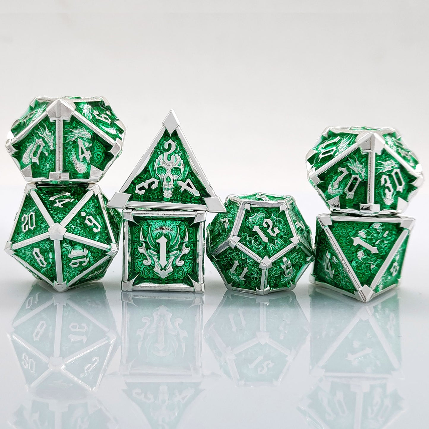 7-delige Metal Dice Set ‘Emerald Skull’