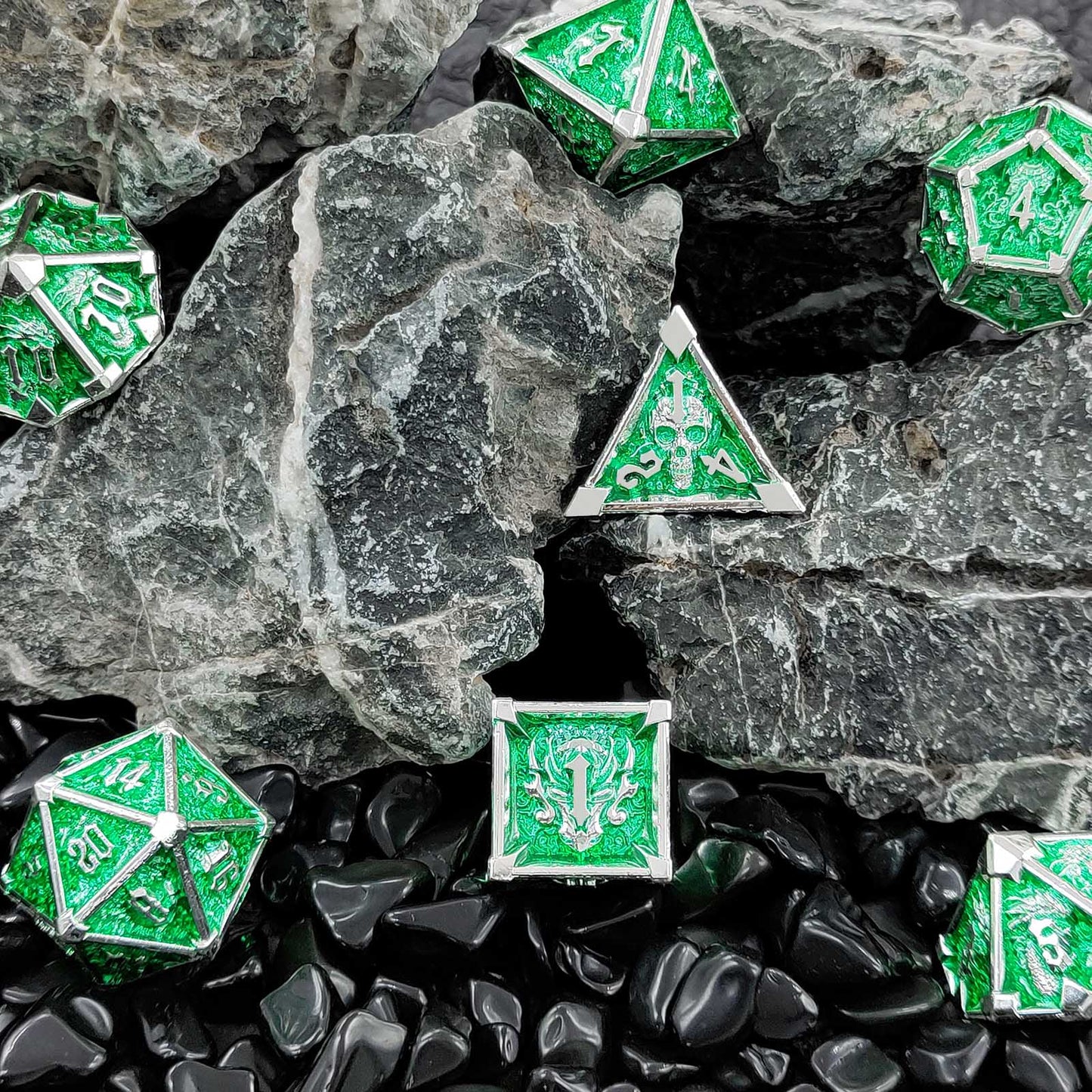 7-delige Metal Dice Set ‘Emerald Skull’