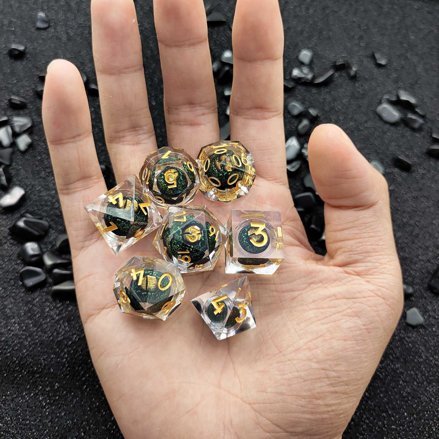 7 delige Liquid Core Resin Dice Set “Draken Oog"