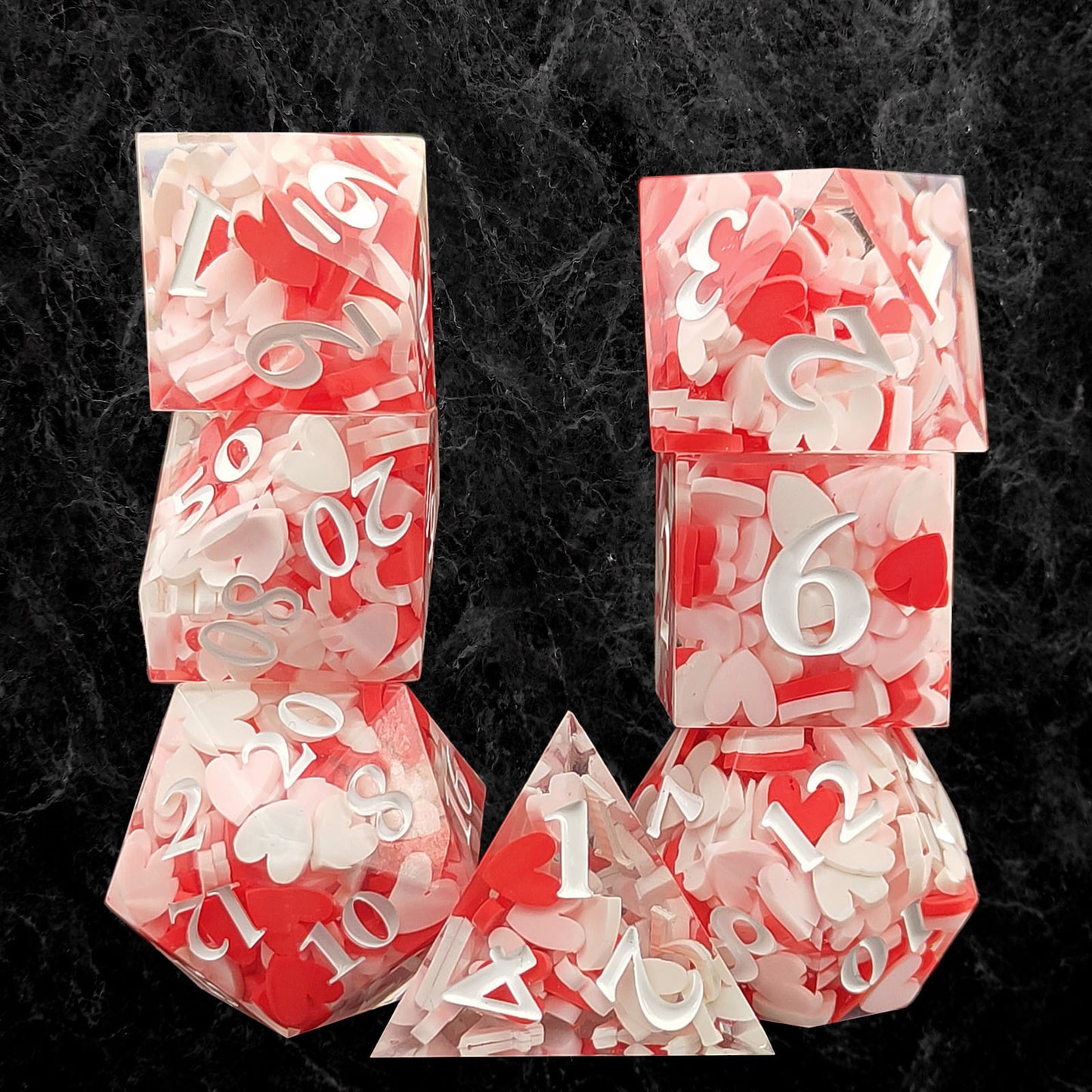 7 delige Resin Dice Set “Love Hearts”