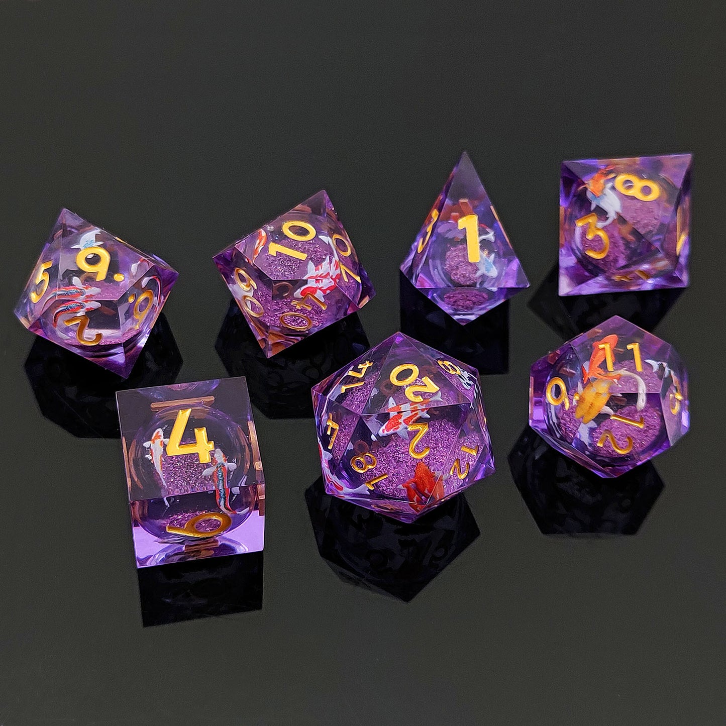 7 delige Liquid Core Resin Dice Set “Koi Karper"