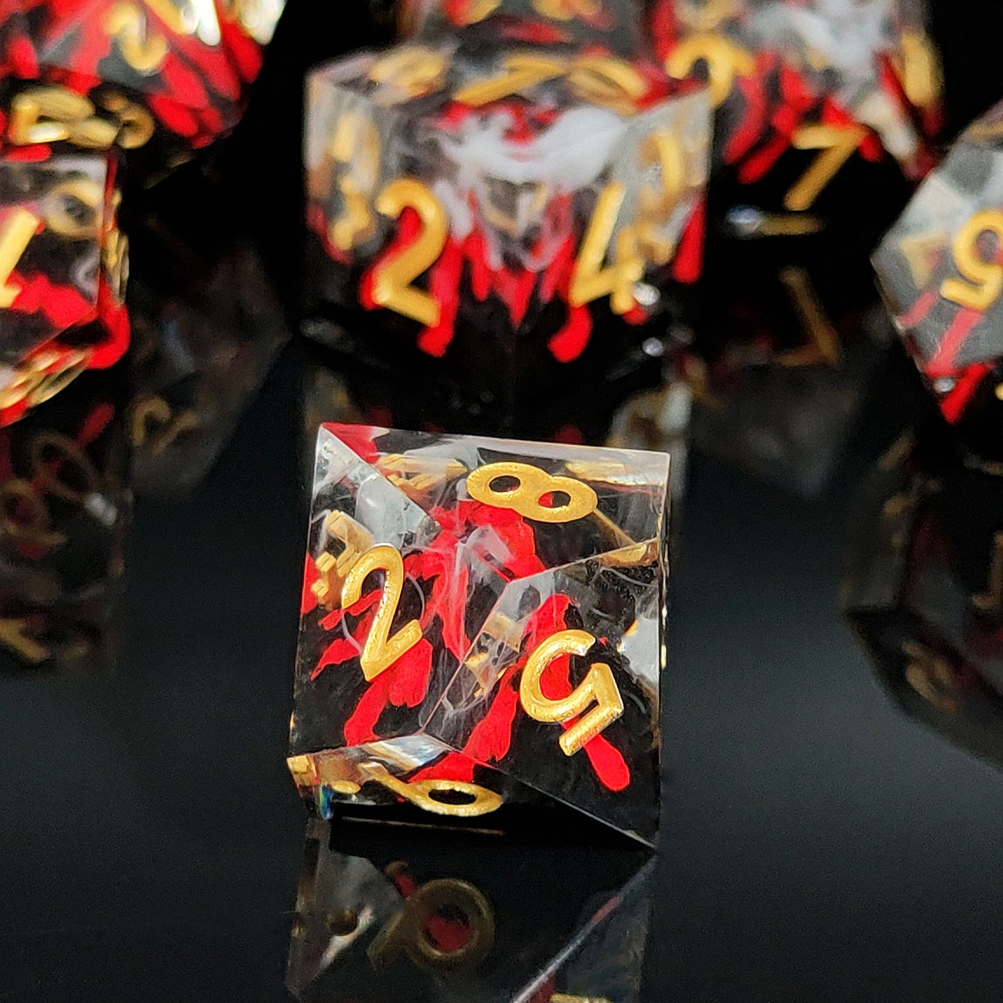 7 delige Resin Dice Set “Eruption Core"