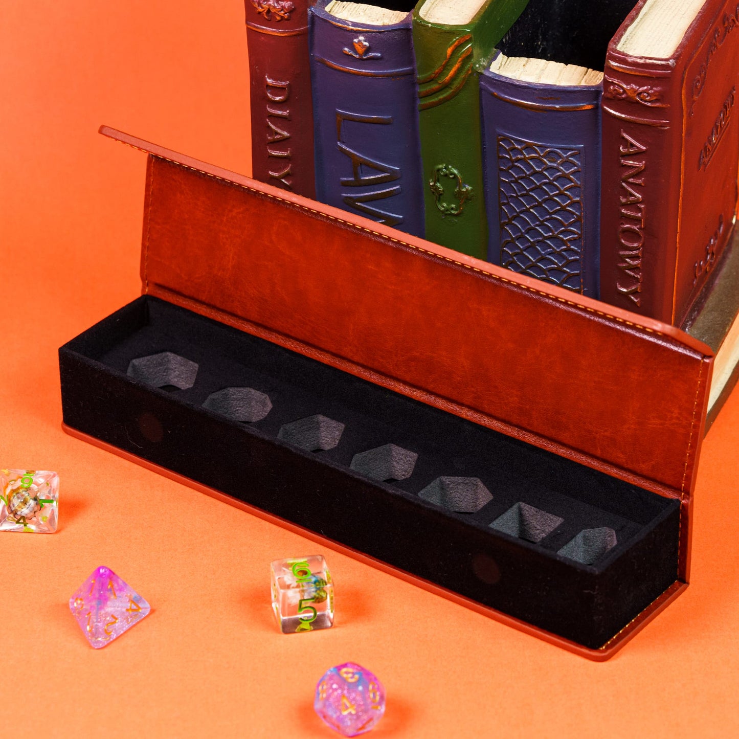Luxe Dobbelsteen Bewaardoos – Langwerpig Ontwerp in Cognac Bruin Faux Leer | Voor Dungeons & Dragons (7-Delige Set)