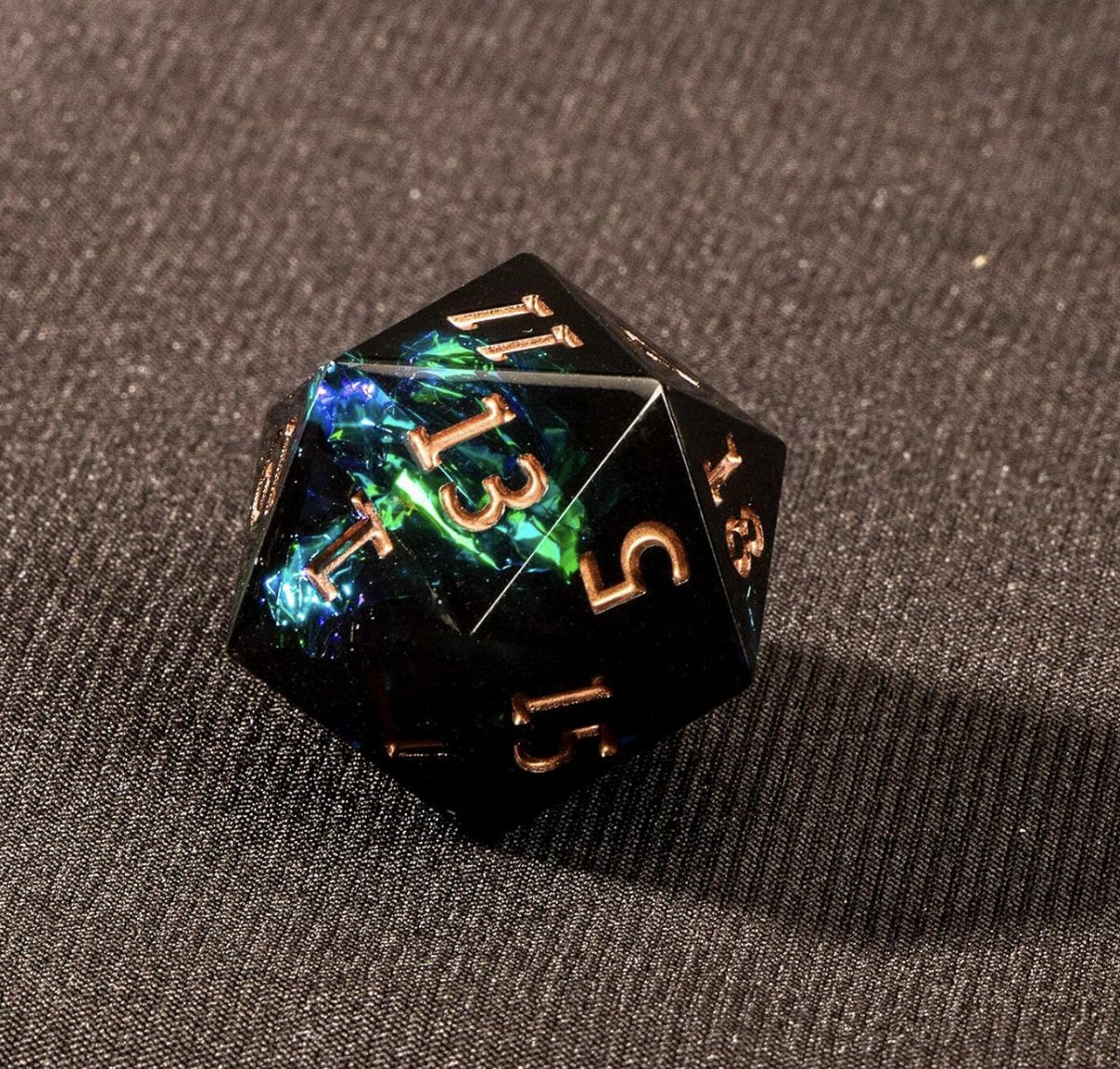 Dungeons and Dragons Dobbelsteen set Donker met Groene en Blauwe Effecten