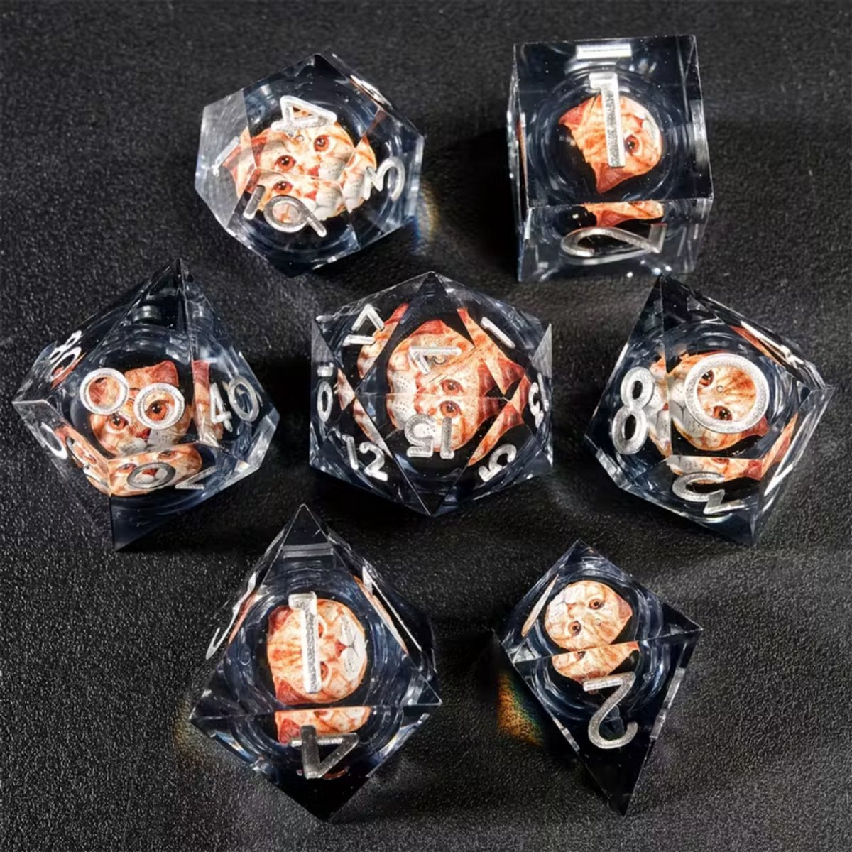 7 delige Liquid Core Resin Dice Set "Liquid Cat Eyes"