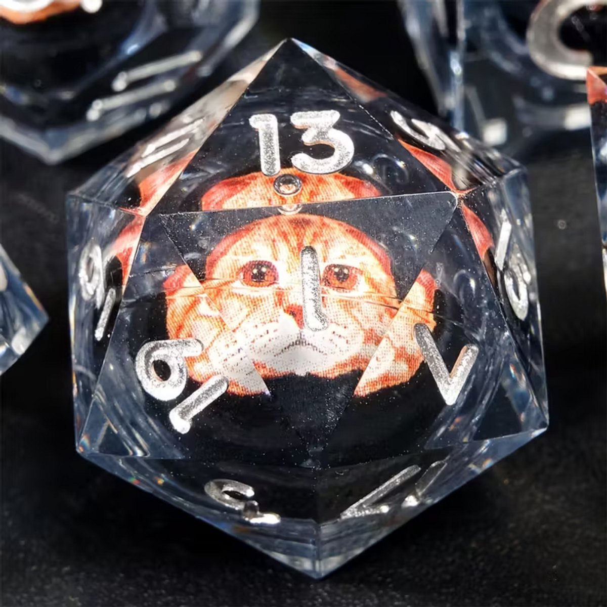7 delige Liquid Core Resin Dice Set "Liquid Cat Eyes"