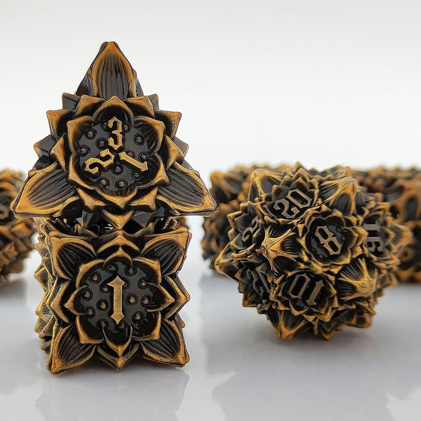 7 delige Metal Dice Set “Flower"