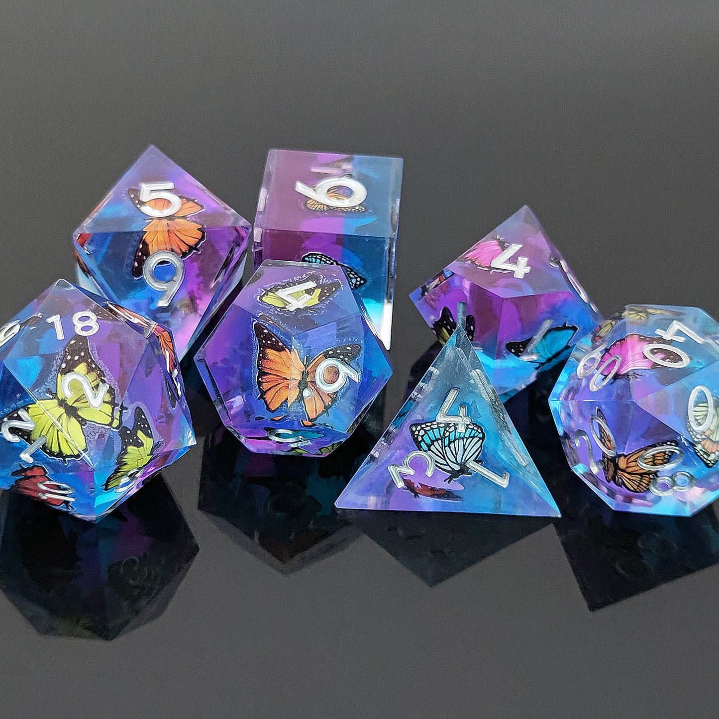7 delige Resin Dice Set “Blue Butterfly"