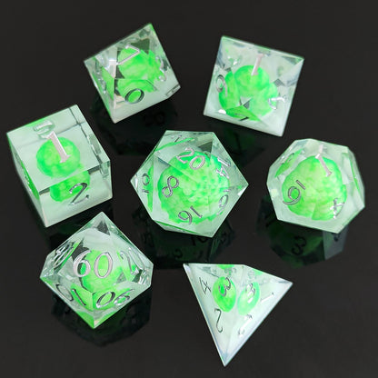 7 delige Resin Dice Set “Dragon Egg – Emerald Hatchling"