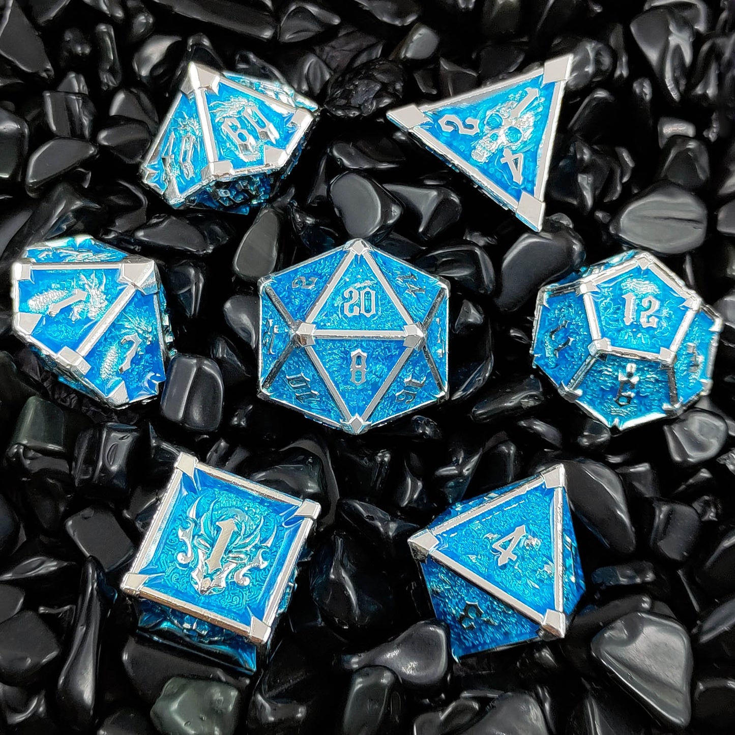 7-delige Metal Dice Set – “Frostbite” (Blauw met Zilver)