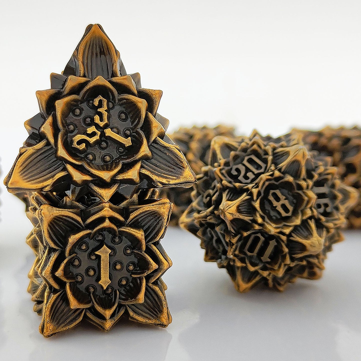 7 delige Metal Dice Set “Flower"