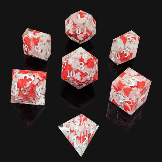 7 delige Resin Dice Set “Love Hearts”