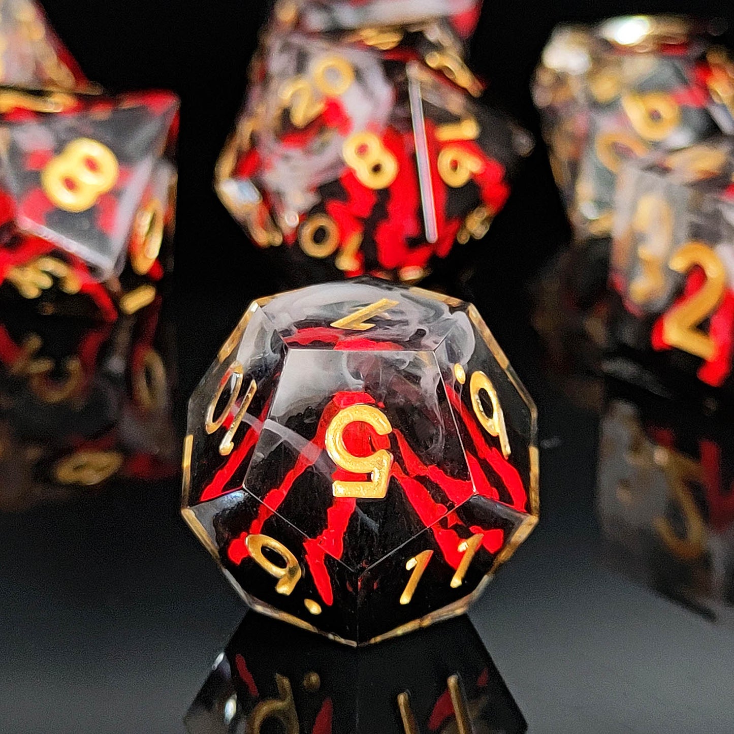 7 delige Resin Dice Set “Eruption Core"