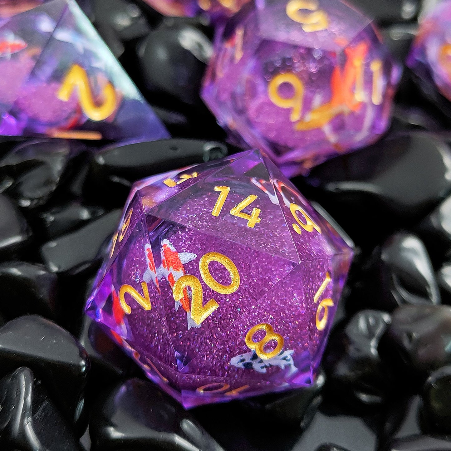 7 delige Liquid Core Resin Dice Set “Koi Karper"