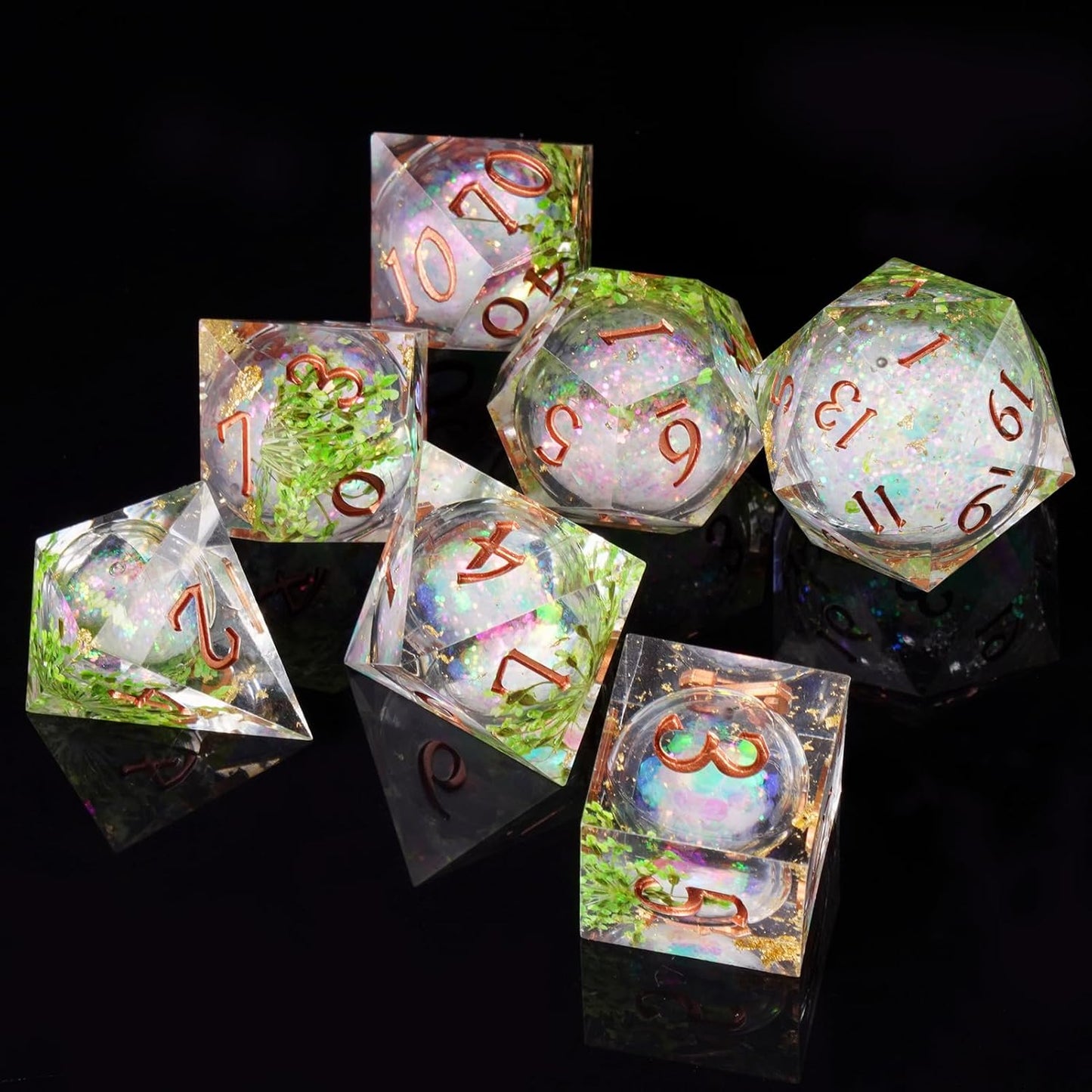 7 delige Liquid Core Resin Dice Set "Verdant Grove"