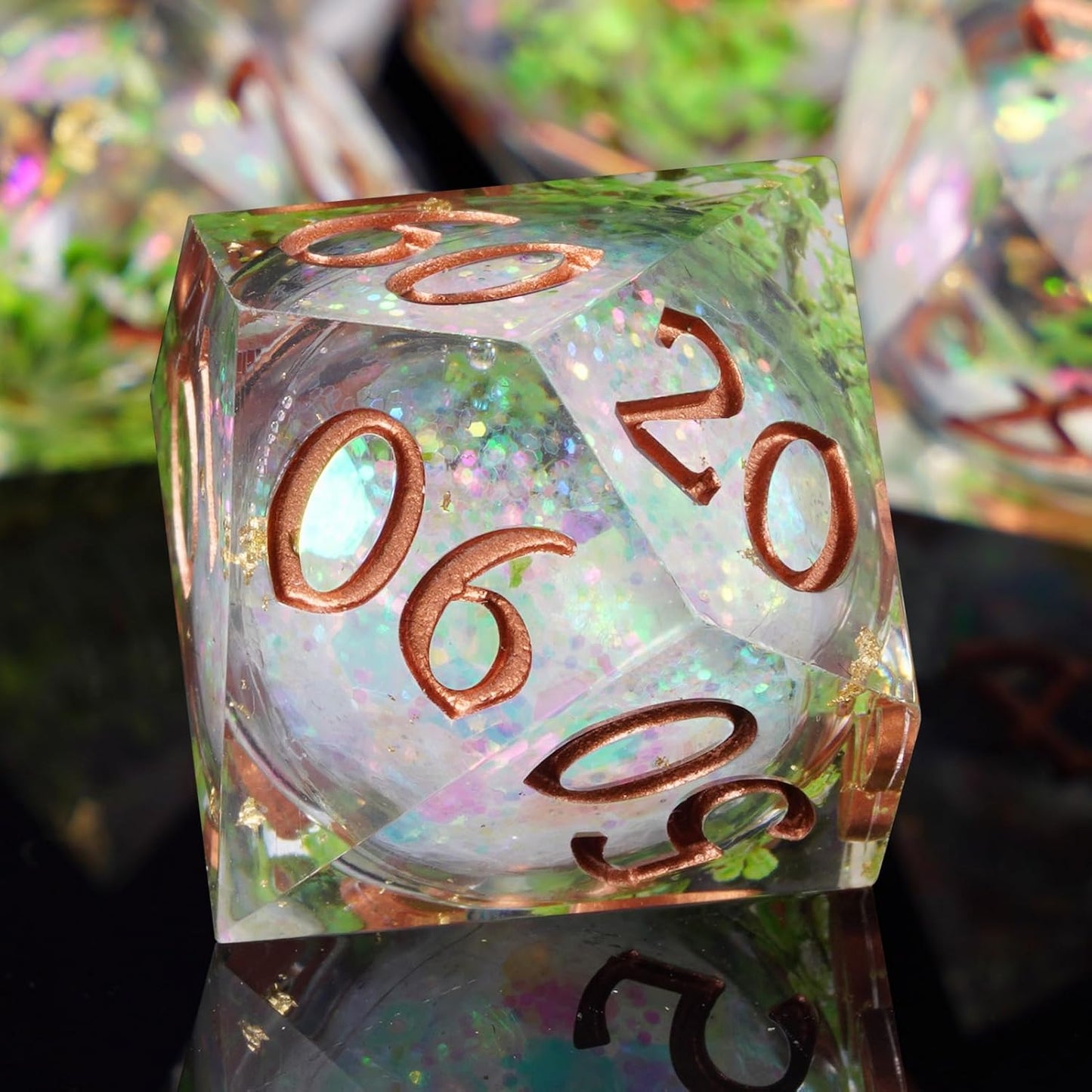 7 delige Liquid Core Resin Dice Set "Verdant Grove"