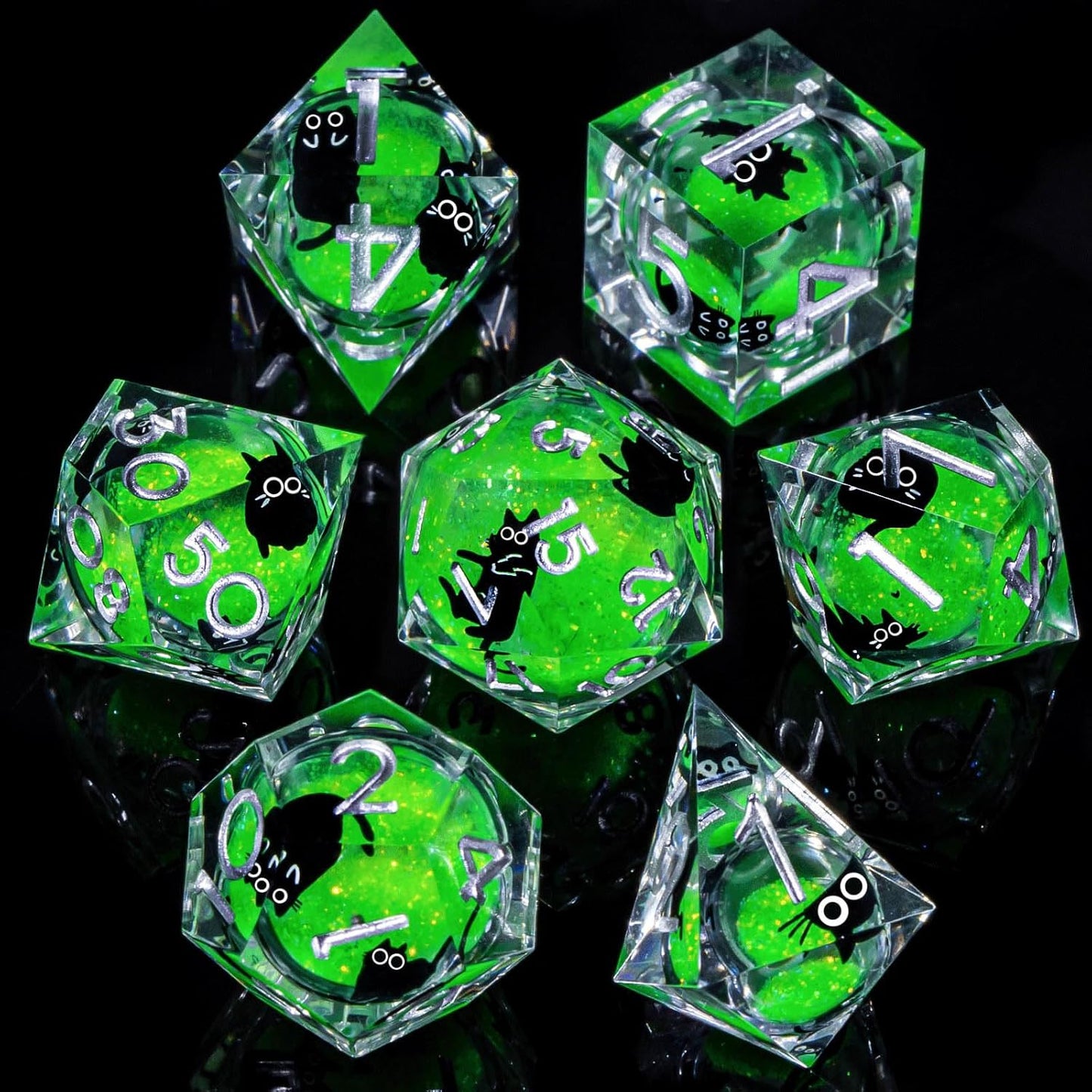 7 delige Liquid Core Resin Dice Set "Mystic Cat Green"