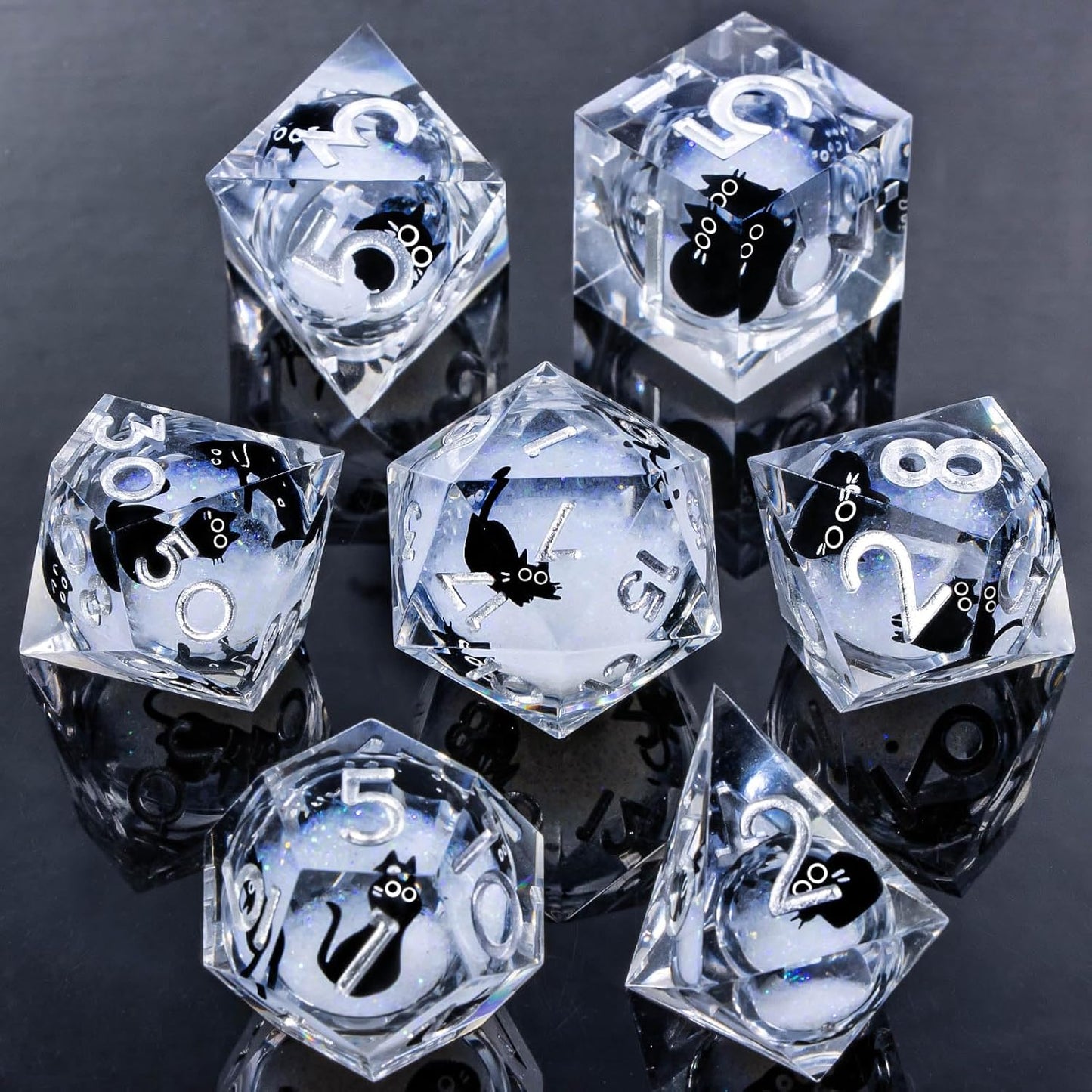 7 delige Liquid Core Resin Dice Set "Mystic Cat Silver"