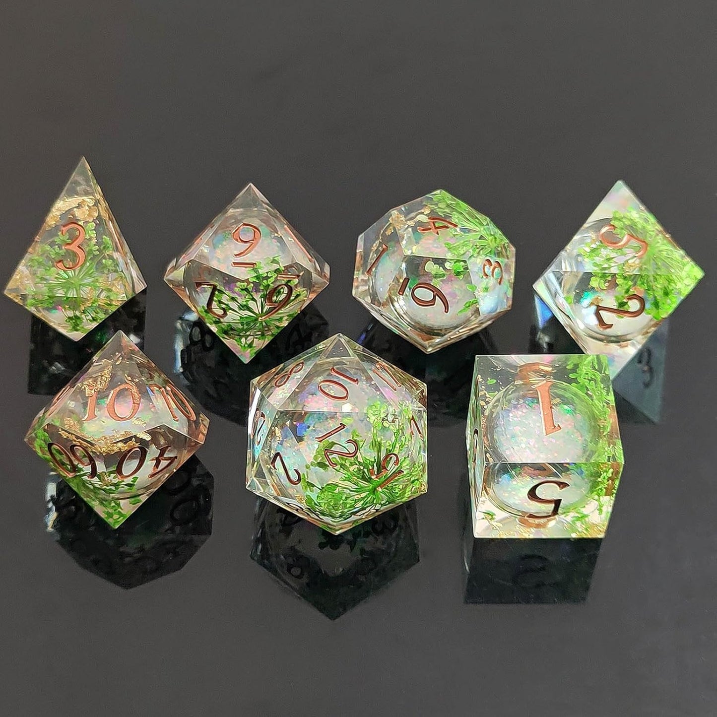 7 delige Liquid Core Resin Dice Set "Verdant Grove"