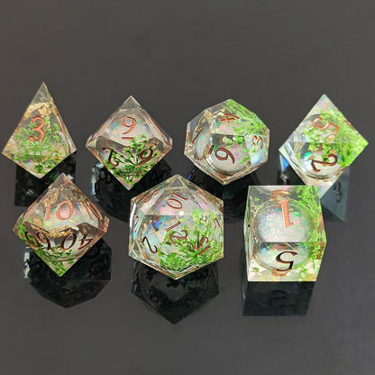 7 delige Liquid Core Resin Dice Set "Verdant Grove"