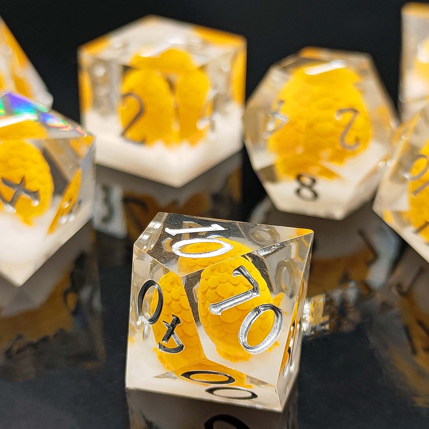 7 delige Resin Dice Set “Dragon Egg – Solar Hatchling"