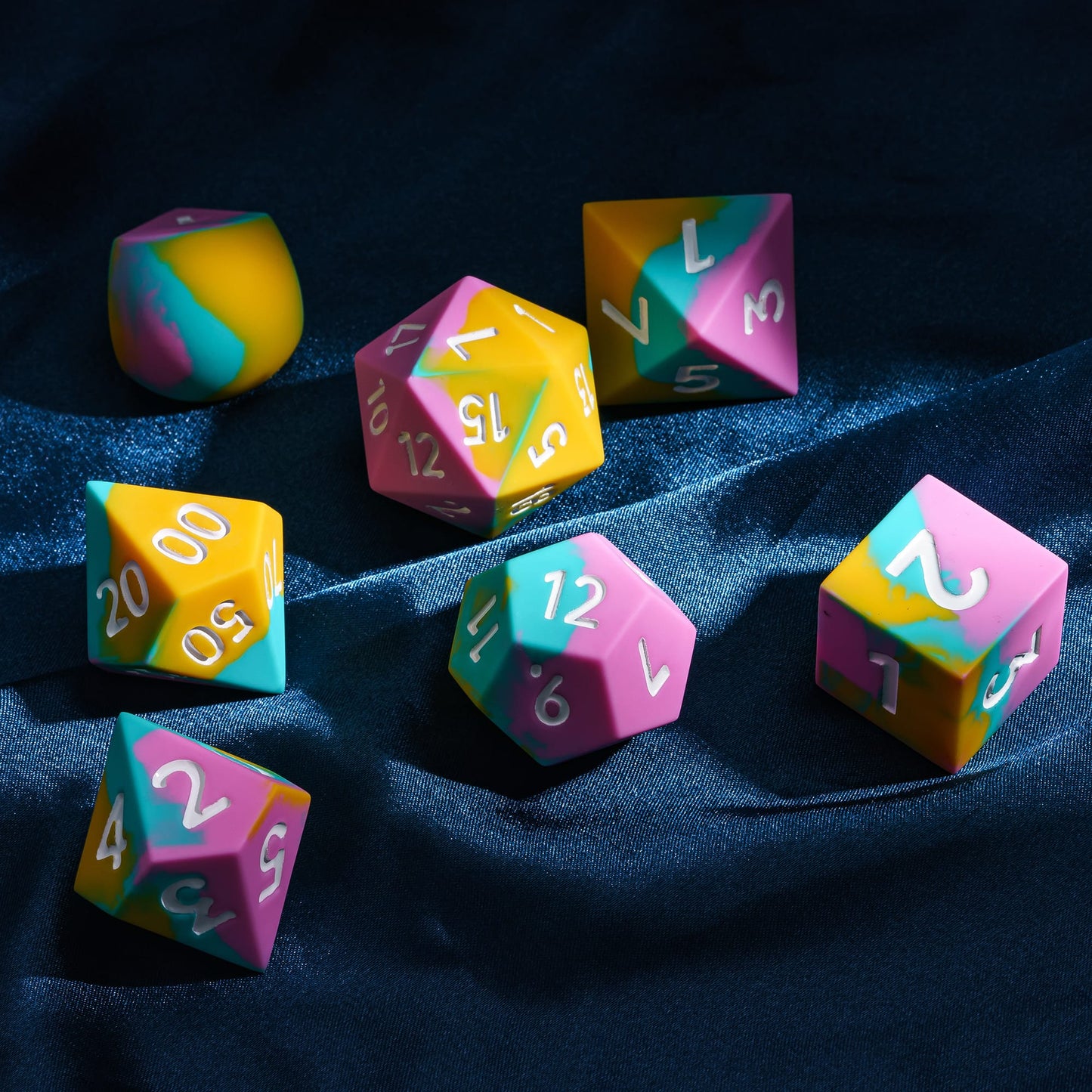 7 delige Siliconen Bounce Dice Set Regenboog Pastel