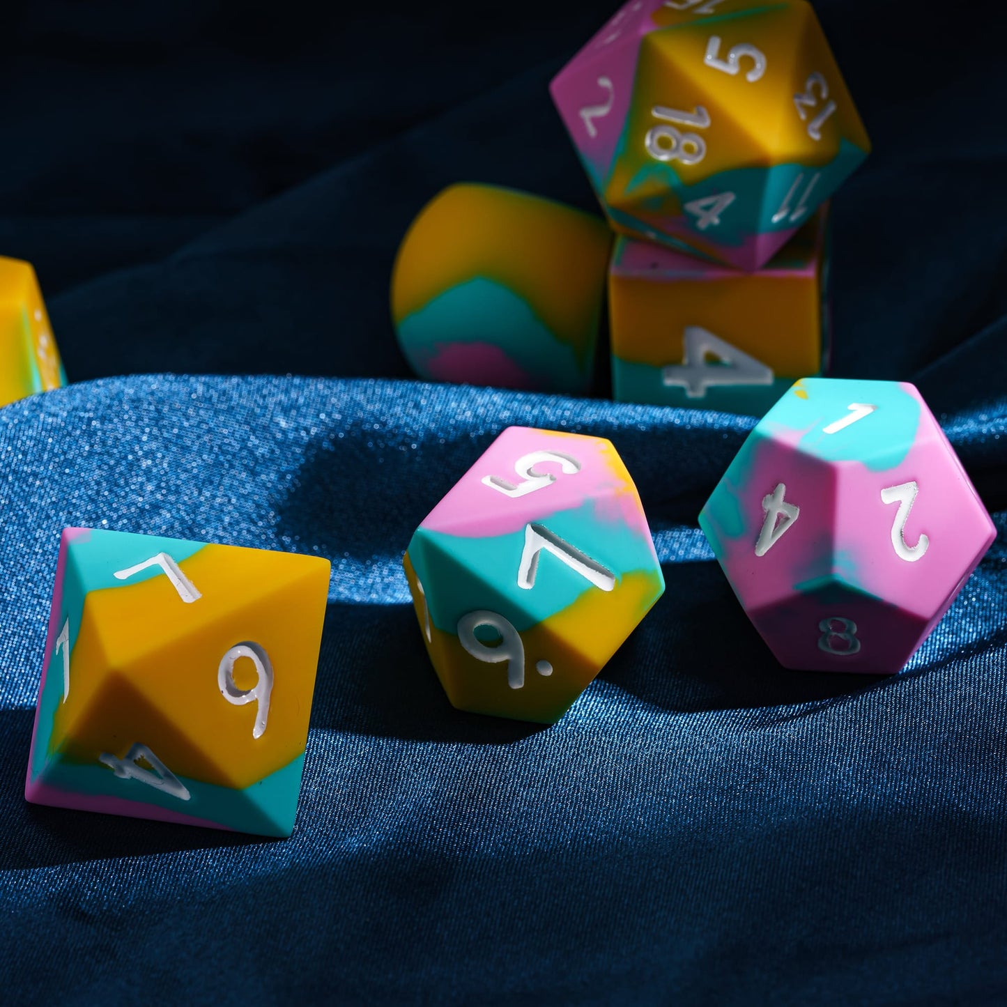 7 delige Siliconen Bounce Dice Set Regenboog Pastel