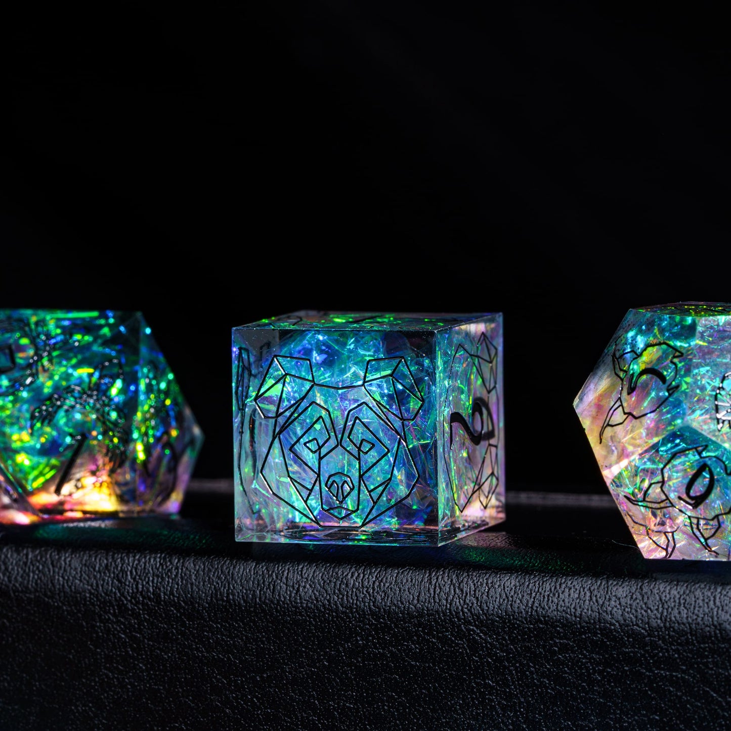 7 delige Resin Dice Set "Holographic Spirit Beast"