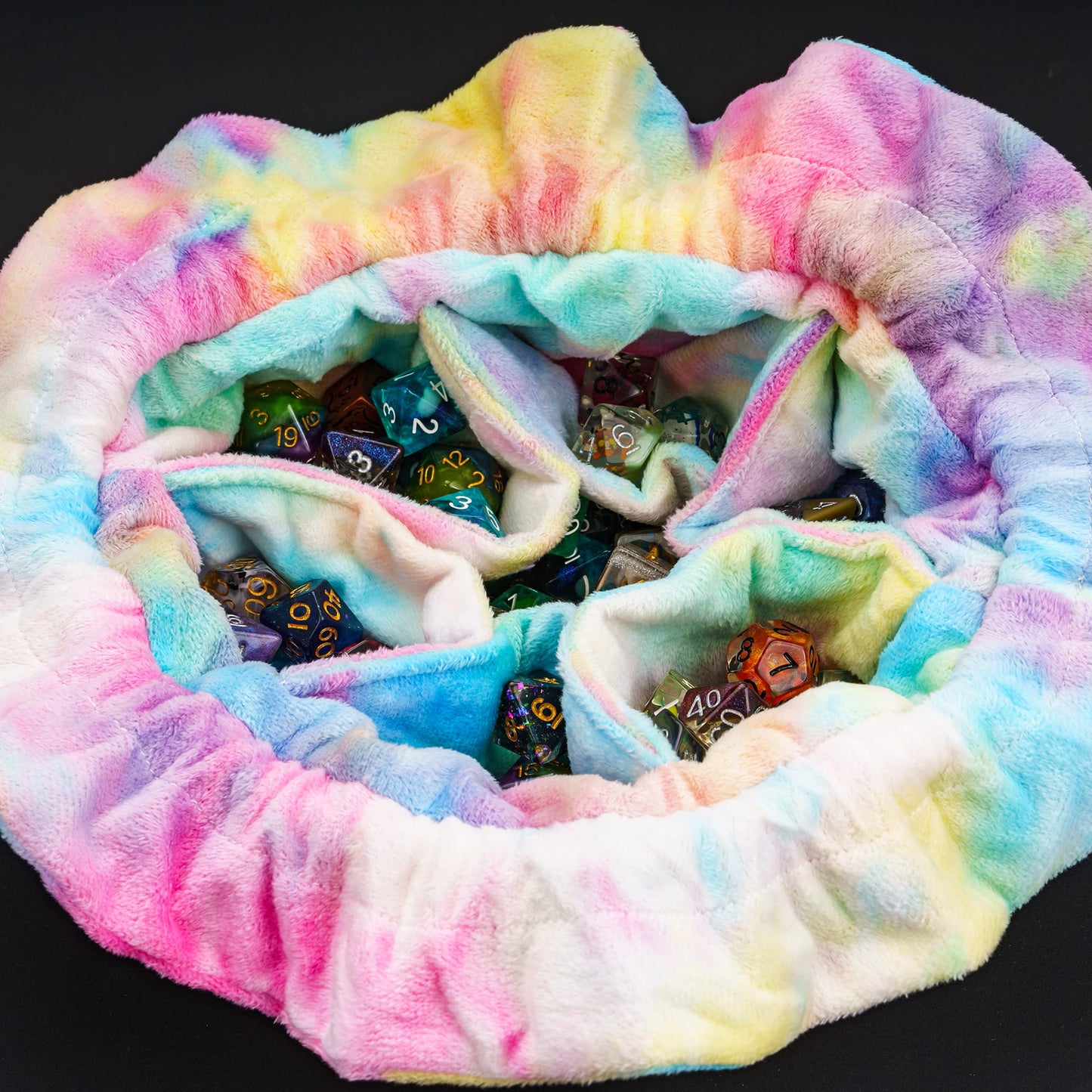 Dobbelstenen Zak met Dice Tray – Zachte Pluche Opbergzak | Voor Dungeons & Dragons & TTRPG Dobbelstenen Multicolor