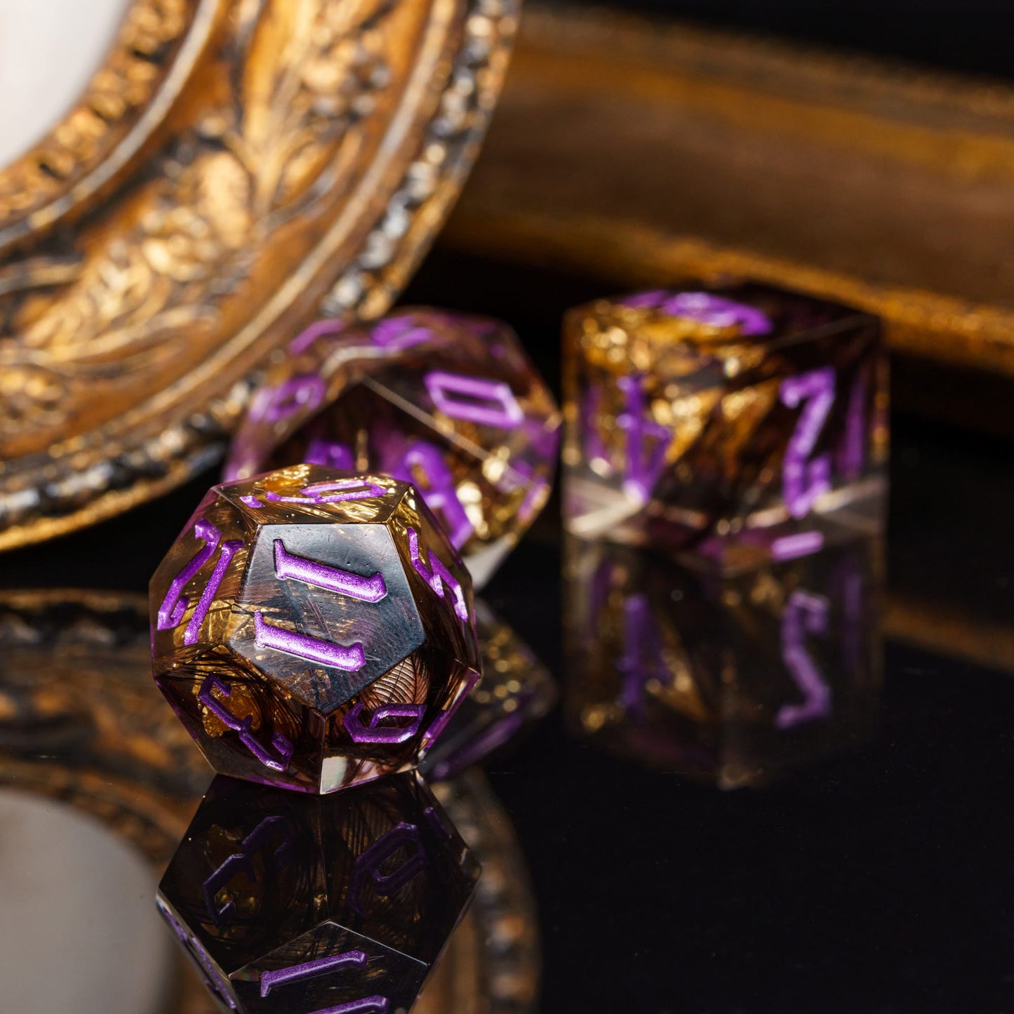 7 delige Resin Dice Set “Shadowflame Relic"