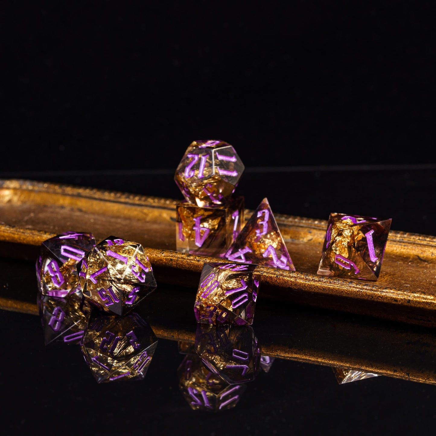 7 delige Resin Dice Set “Shadowflame Relic"