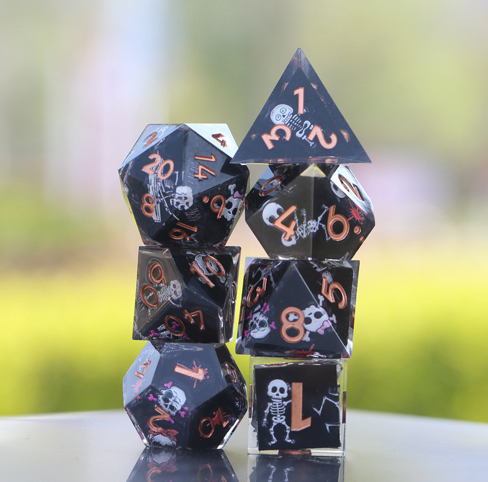 7 delige Resin Dice Set “Bone Jester”