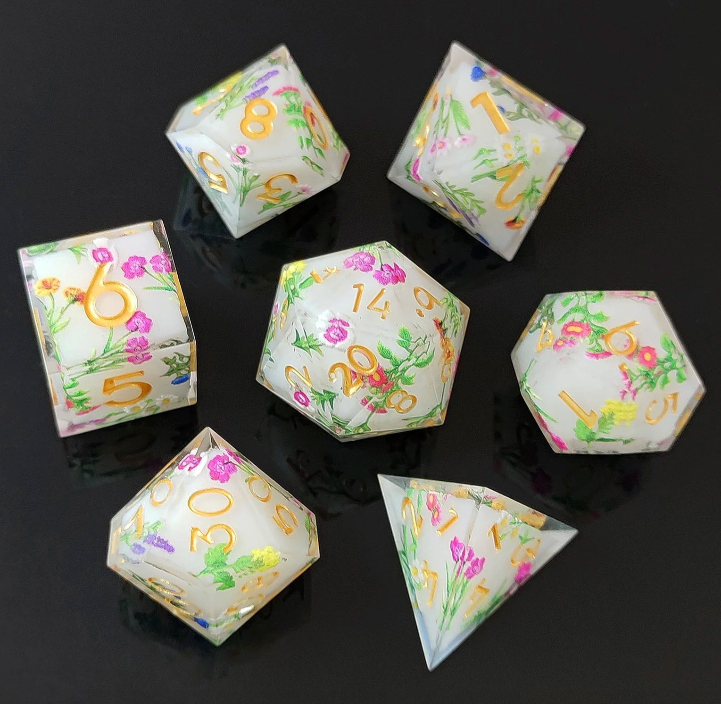 7 delige Resin Dice Set “Blossom Meadow”