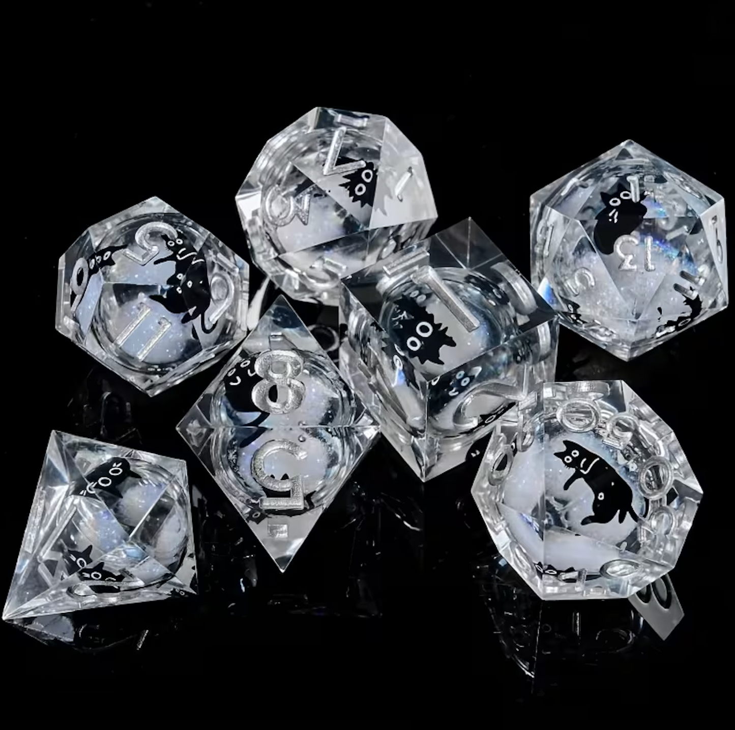 7 delige Liquid Core Resin Dice Set "Mystic Cat Silver"