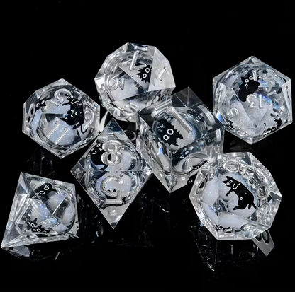 7 delige Liquid Core Resin Dice Set "Mystic Cat Silver"