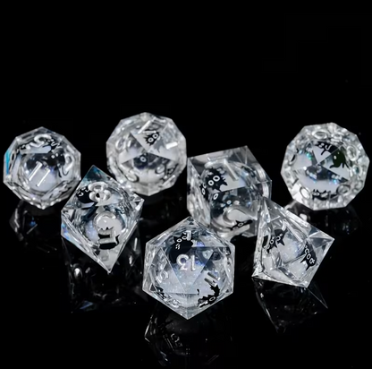7 delige Liquid Core Resin Dice Set "Mystic Cat Silver"