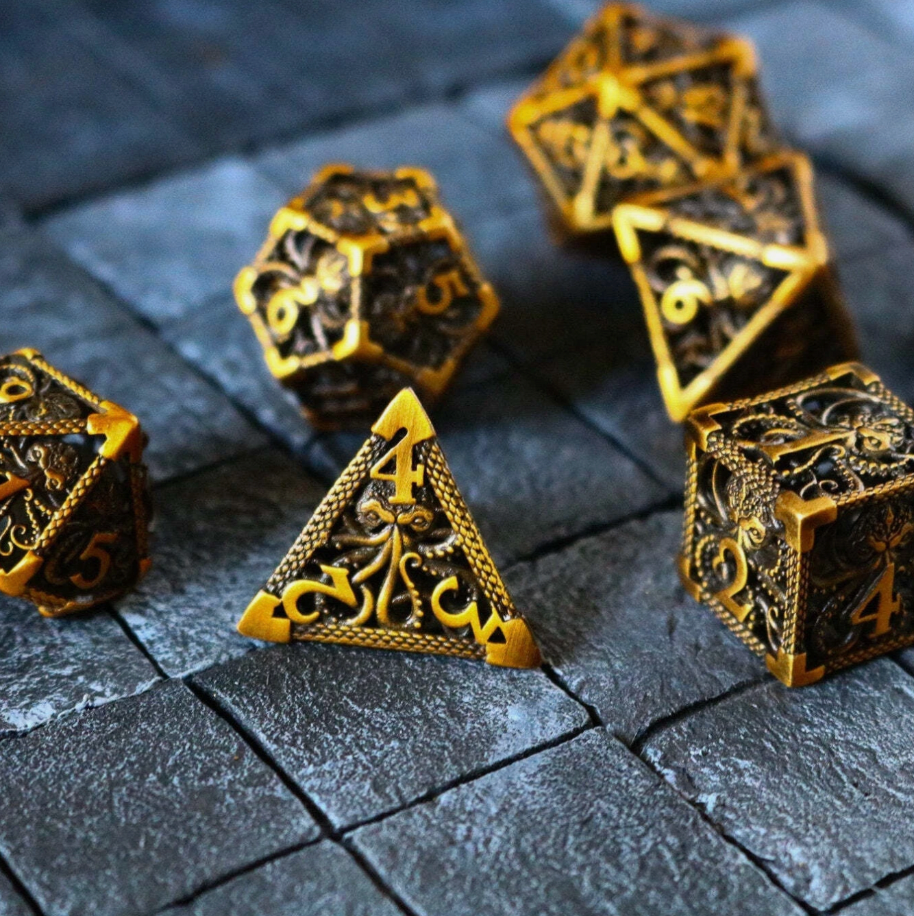 7 delige Metal Dice Set “Abyssal Octopus Gold”
