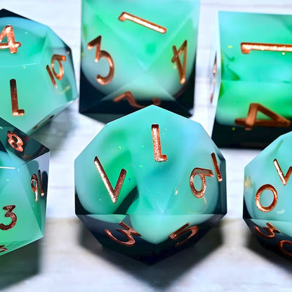 7 delige Resin Dice Set “Oceanheart Pearl"