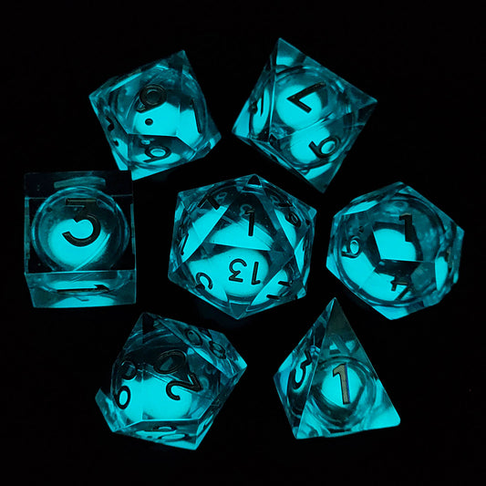 7 delige Resin Dice Set “Luminous Ocean Glow"