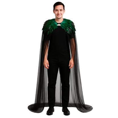 Zwarte Luxe Dramatische Cape met groene Verenkraag en broche